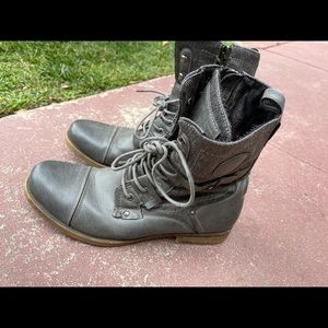 Deploy Cool Boots men’s size 10 Grey barely worn.